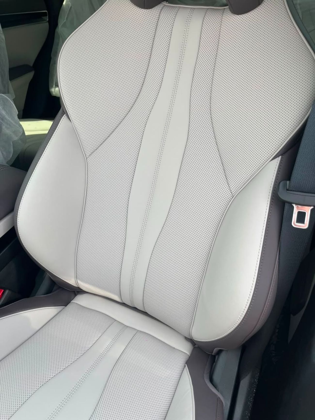 بي واي دي سونغ بلس EV DM-i 112KM Deluxe Type