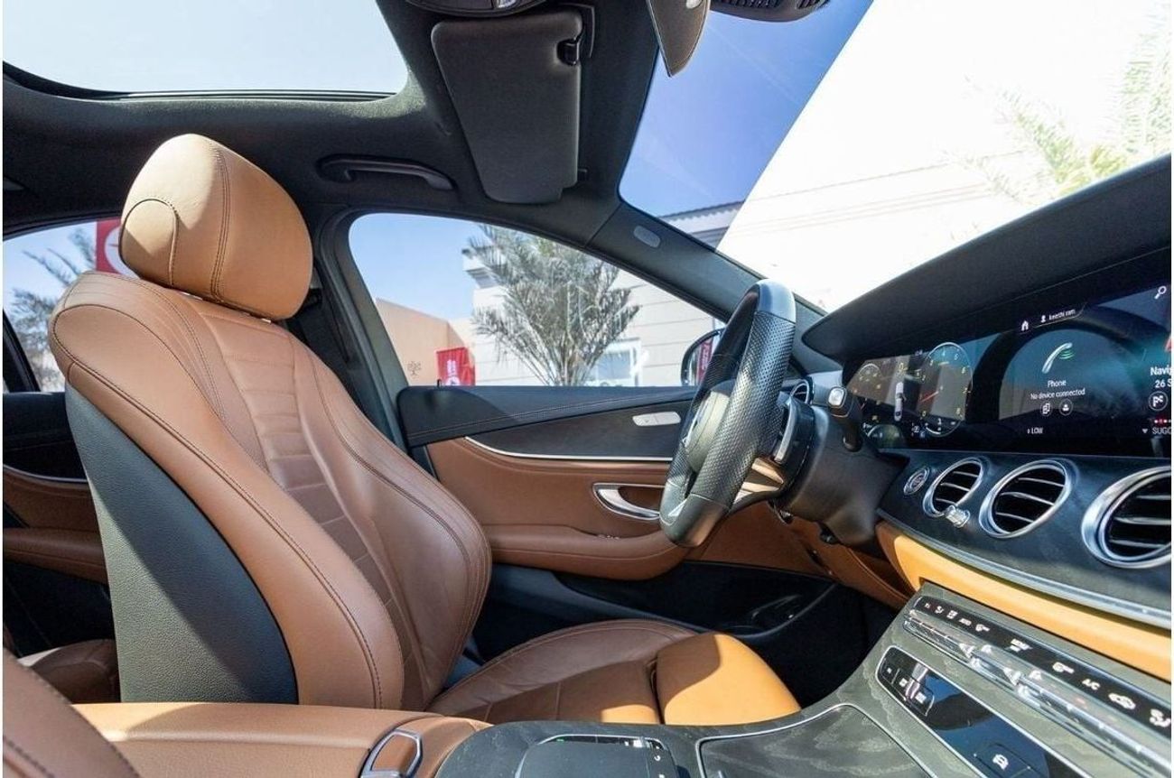 Mercedes-Benz E300 Mercedes-Benz E300 2022 GCC under Agency Warranty and Service Contract with Flexible Down-Paymen