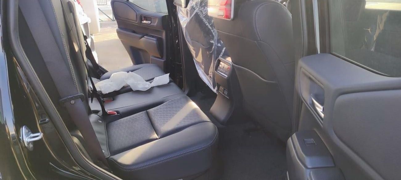 Toyota Prado Adventure Mono Tone 2.4T