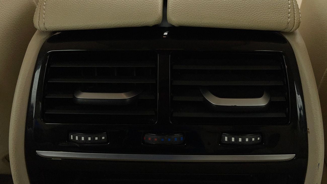 بي أم دبليو 520i EXCLUSIVE 2 | بدون دفعة مقدمة | اختبار القيادة في المنزل