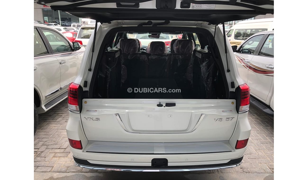 Toyota Land Cruiser VXS V8 5.7 2019 .