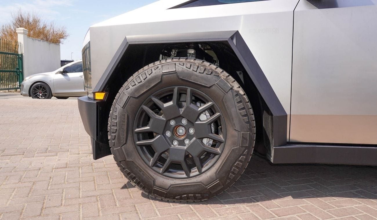 تسلا سايبرتراك FOUNDATION SERIES