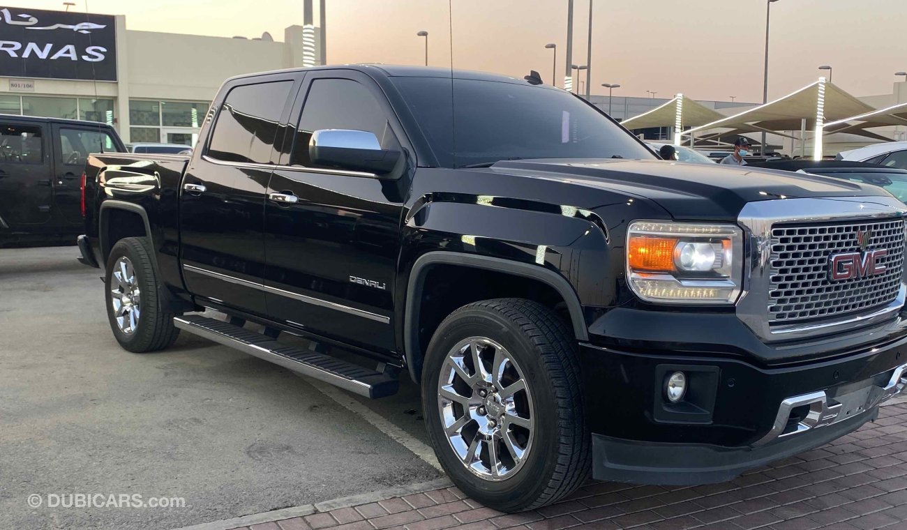 GMC Sierra DENALI مالك واحد بدون صبغ