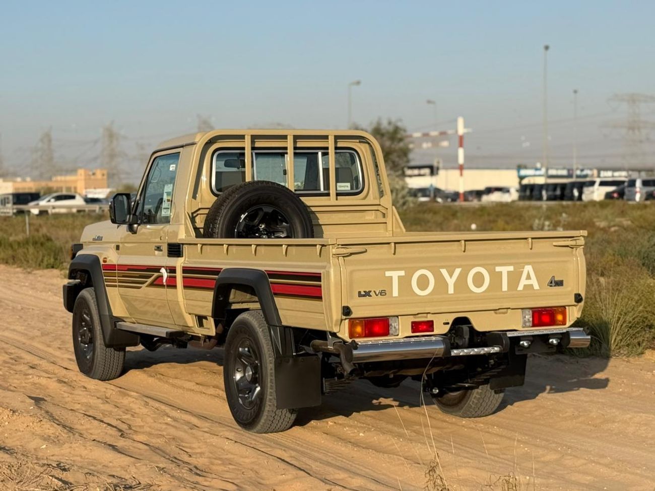 تويوتا لاند كروزر بيك آب