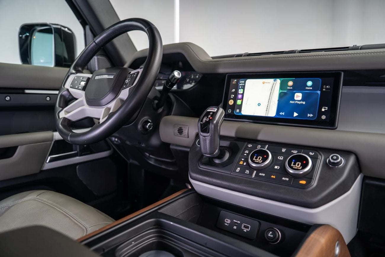 لاند روفر ديفندر 90 HSE P400