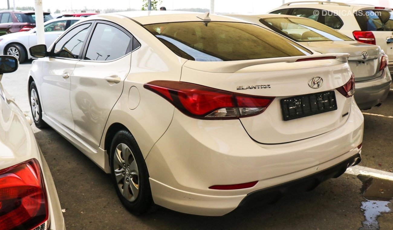 Hyundai Elantra Limited