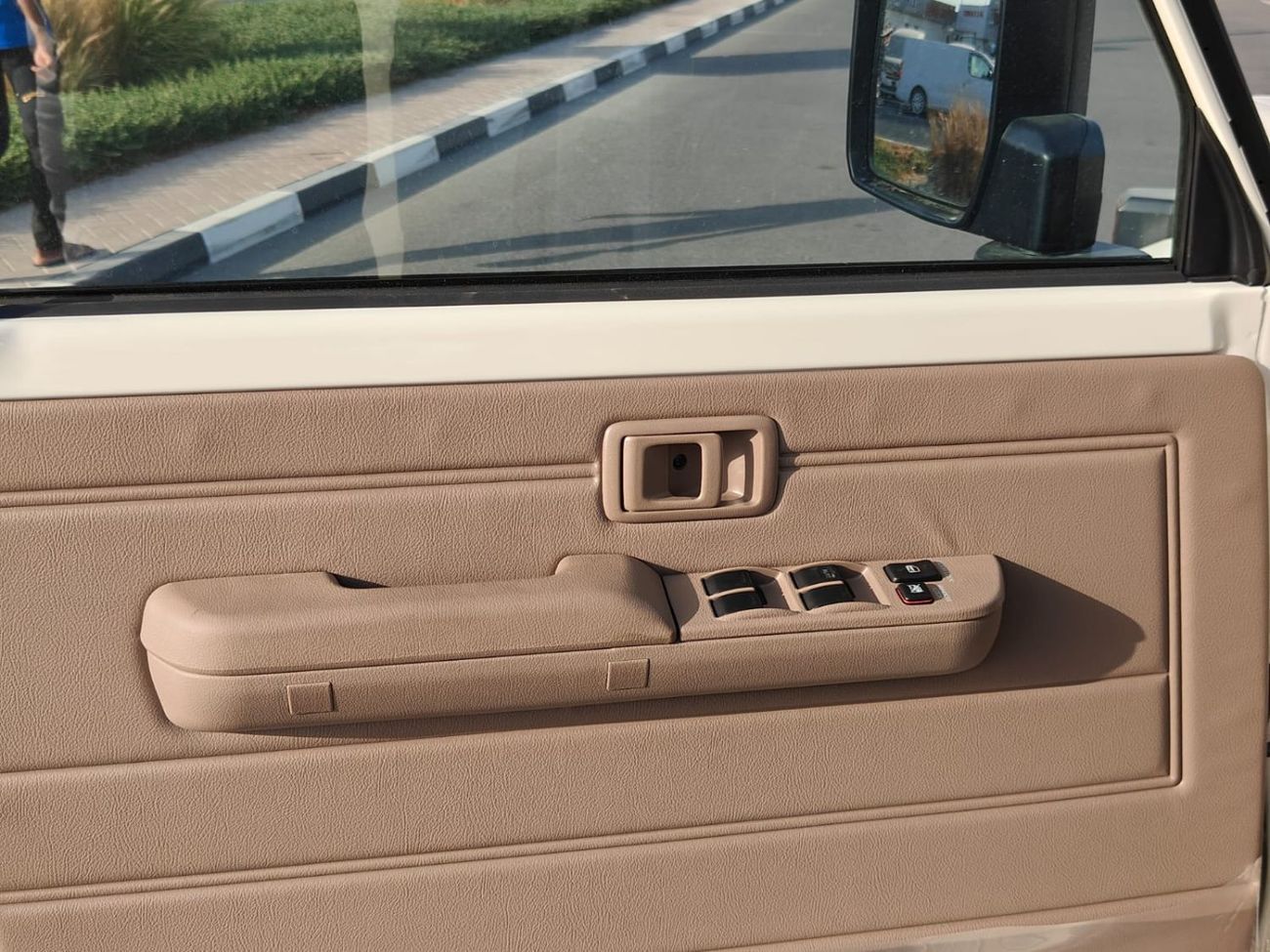 Toyota Land Cruiser Pick Up 2025 Toyota Land Cruiser LC79 Double-Cab without Diff-Lock 2.8L 4-Cyl Turbo Diesel M/T Export Only