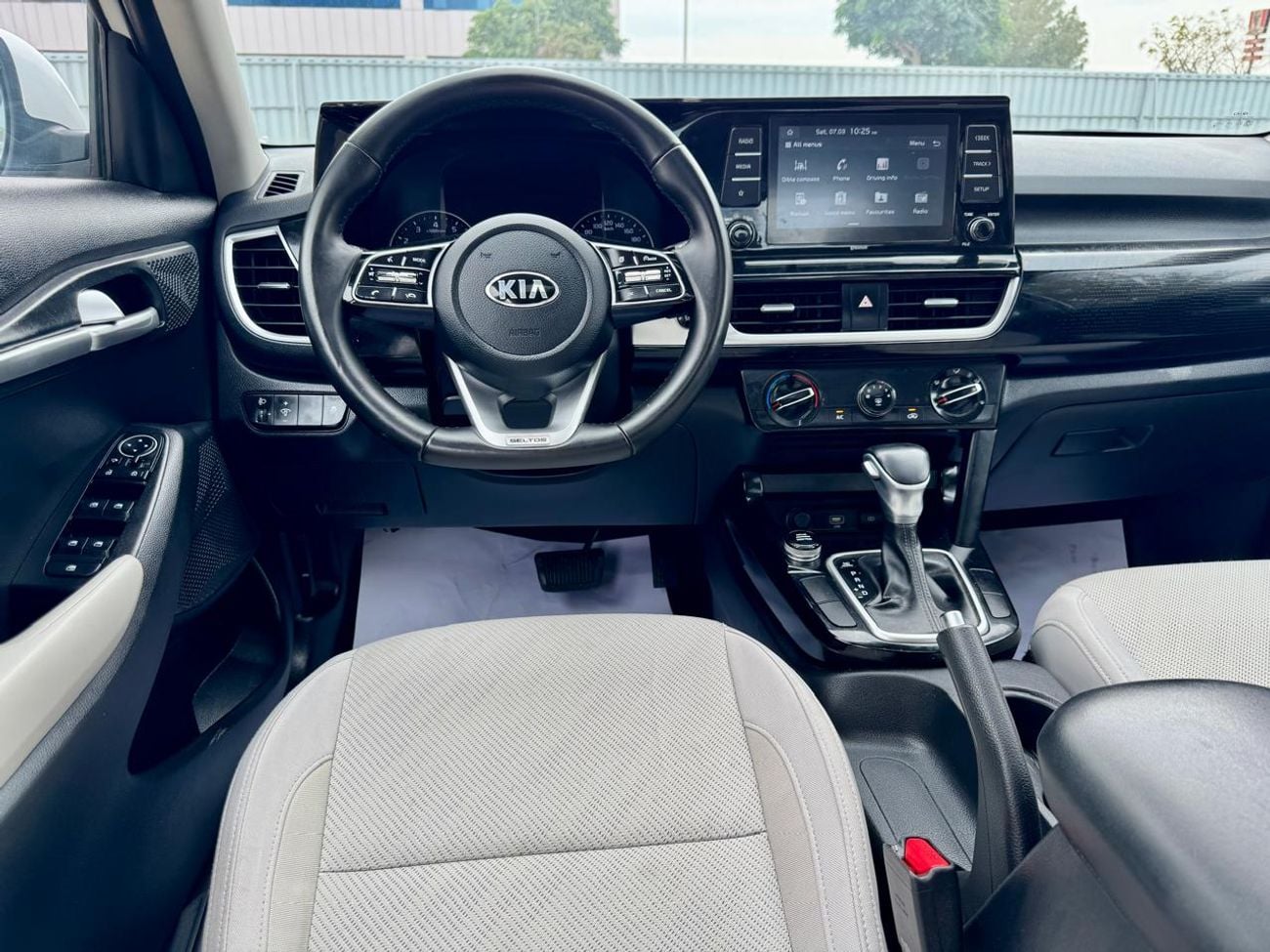 Kia Seltos GT Line 1.6L 800-Monthly l GCC l Sunroof, Cruise, Camera l Accident Free
