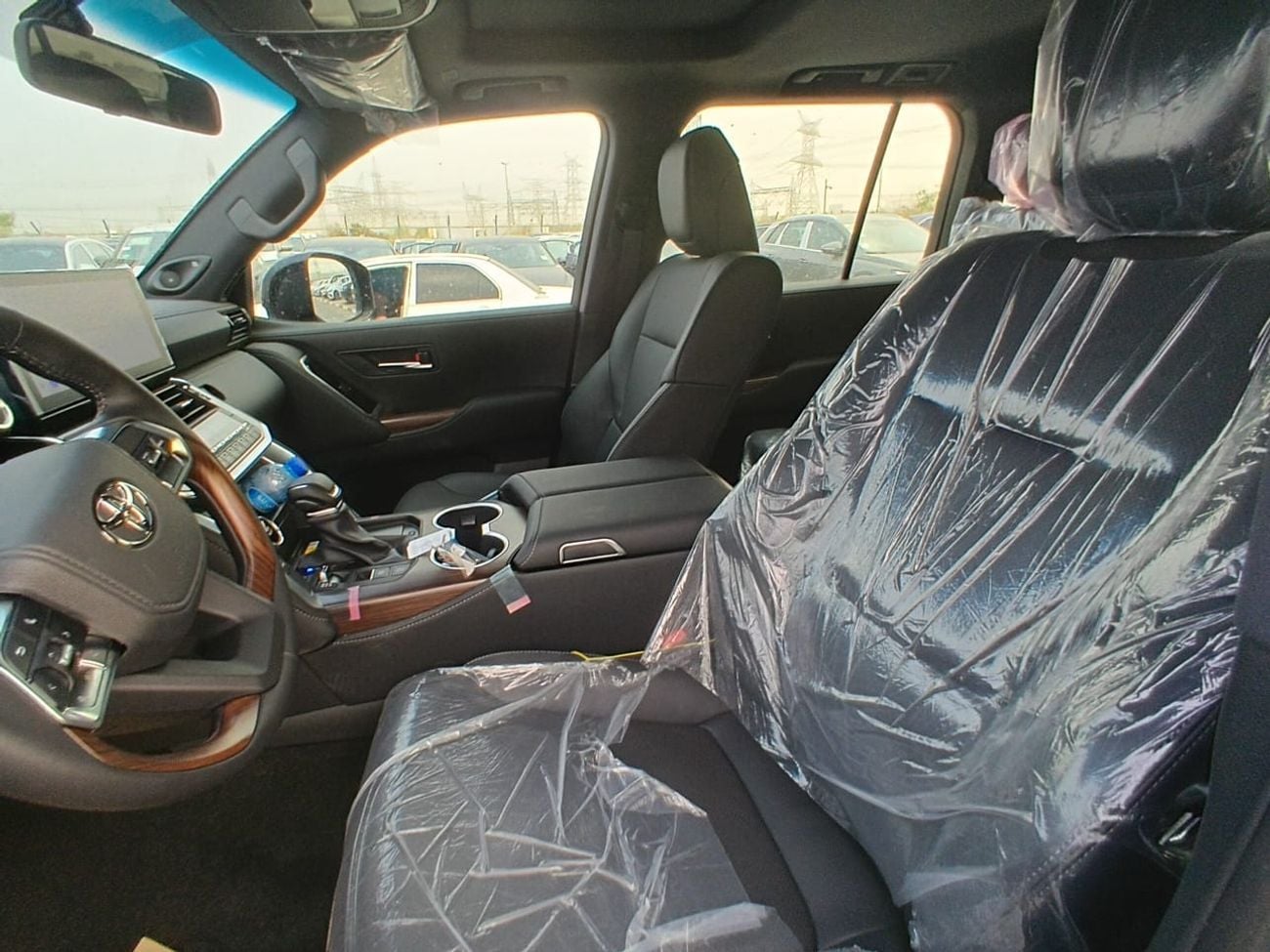 تويوتا لاند كروزر 2026 Toyota Land Cruiser LC300 GXR Mid 7-Seater (With Sunroof) 3.5L V6 Twin Turbo Petrol A/T 4WD Exp