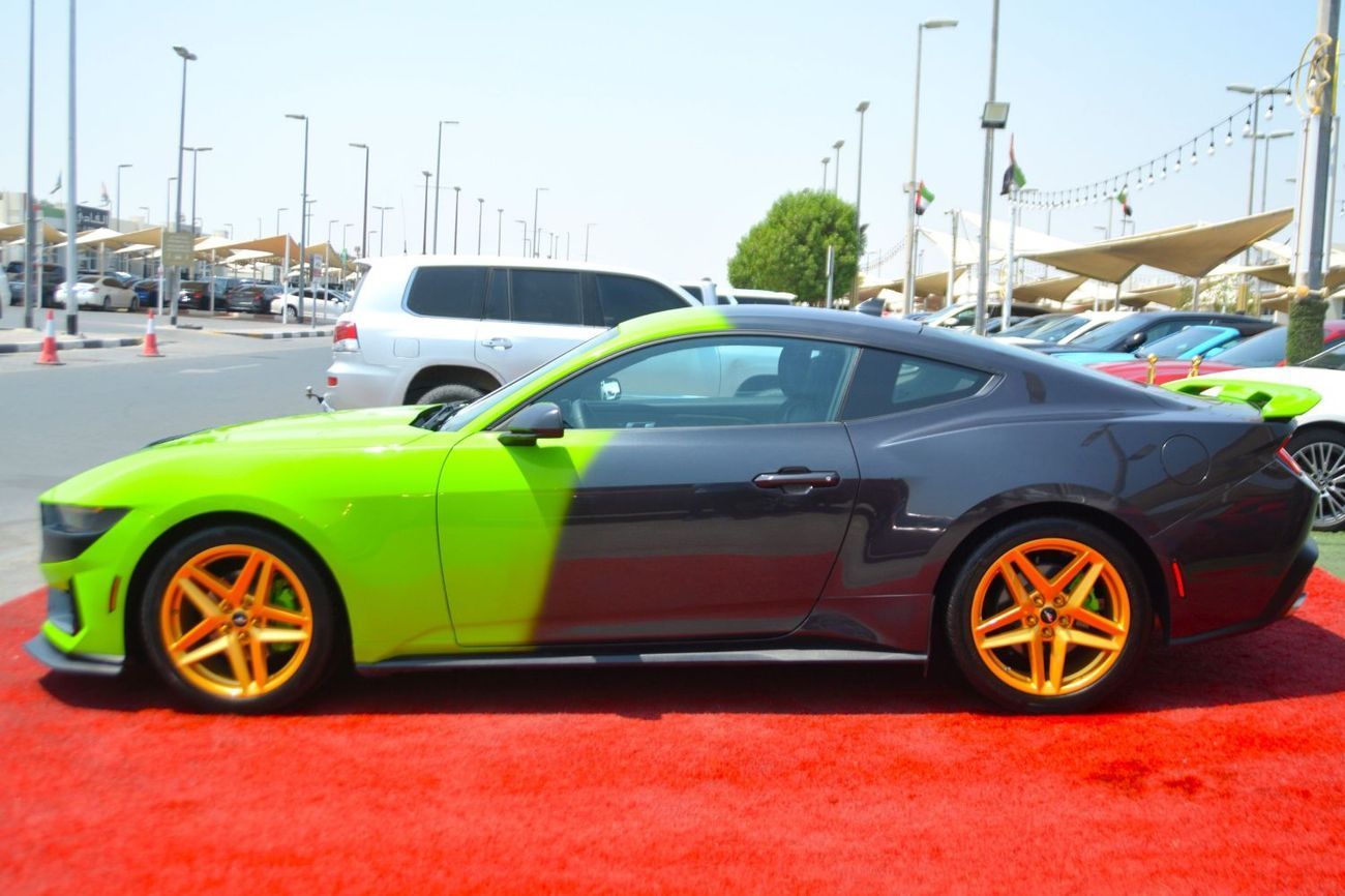 Ford Mustang EcoBoost 2.3L Coupe A/T THE FIRST IN UAE /MUSTANG /TOW COLORS AT A GREAT PRICE