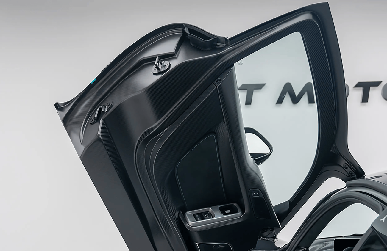 Mercedes-Benz AMG One 1.6L V6 Twin-Turbocharged + 4 eMotors