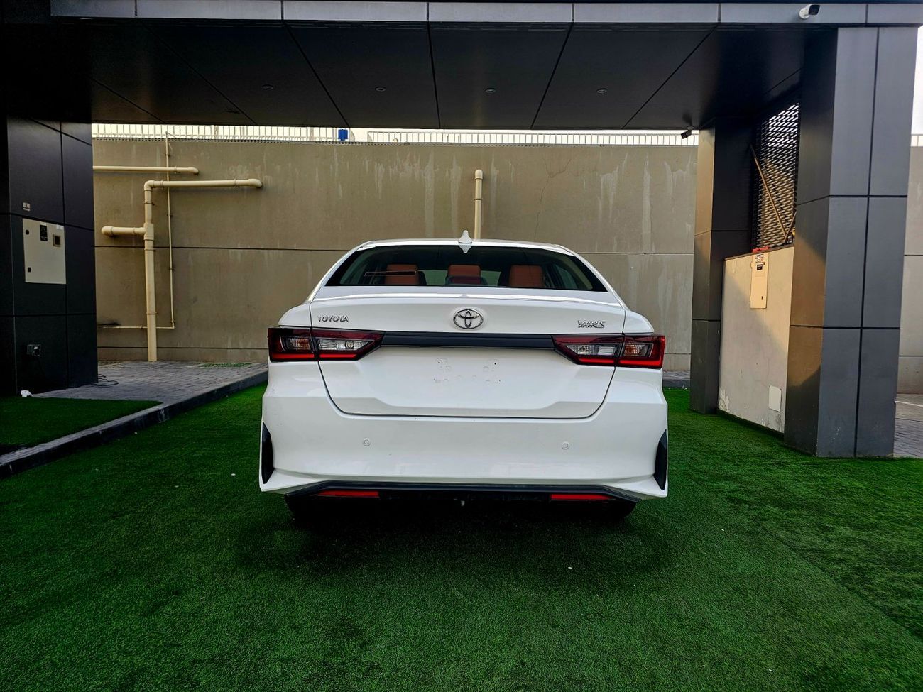 Toyota Yaris SE/ 1.5 V4 / LEATHER SEATS/ LOW MILEAGE/ SINGLE OWNER