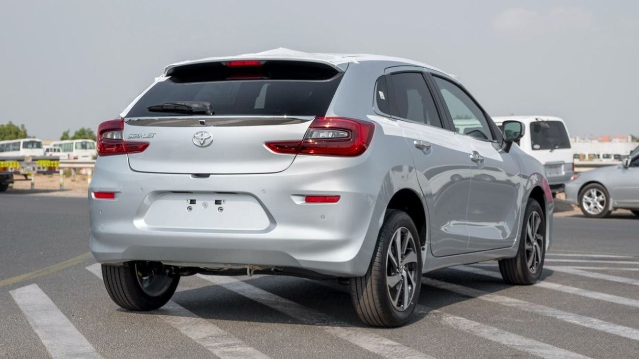 Toyota Starlet (LHD) TOYOTA STARLET 1.5P AT MY2023 - SILVER