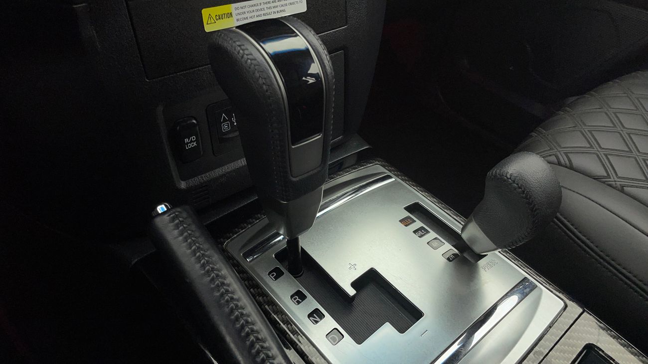 ميتسوبيشي باجيرو GLS H/L , SIGNATURE EDITION 3.8 | بدون دفعة مقدمة | اختبار القيادة في المنزل