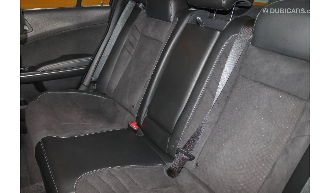 دودج تشارجر Dodge Charger SRT 392 Hemi 2016 GCC under Agency Warranty with Flexible Down-Payment.
