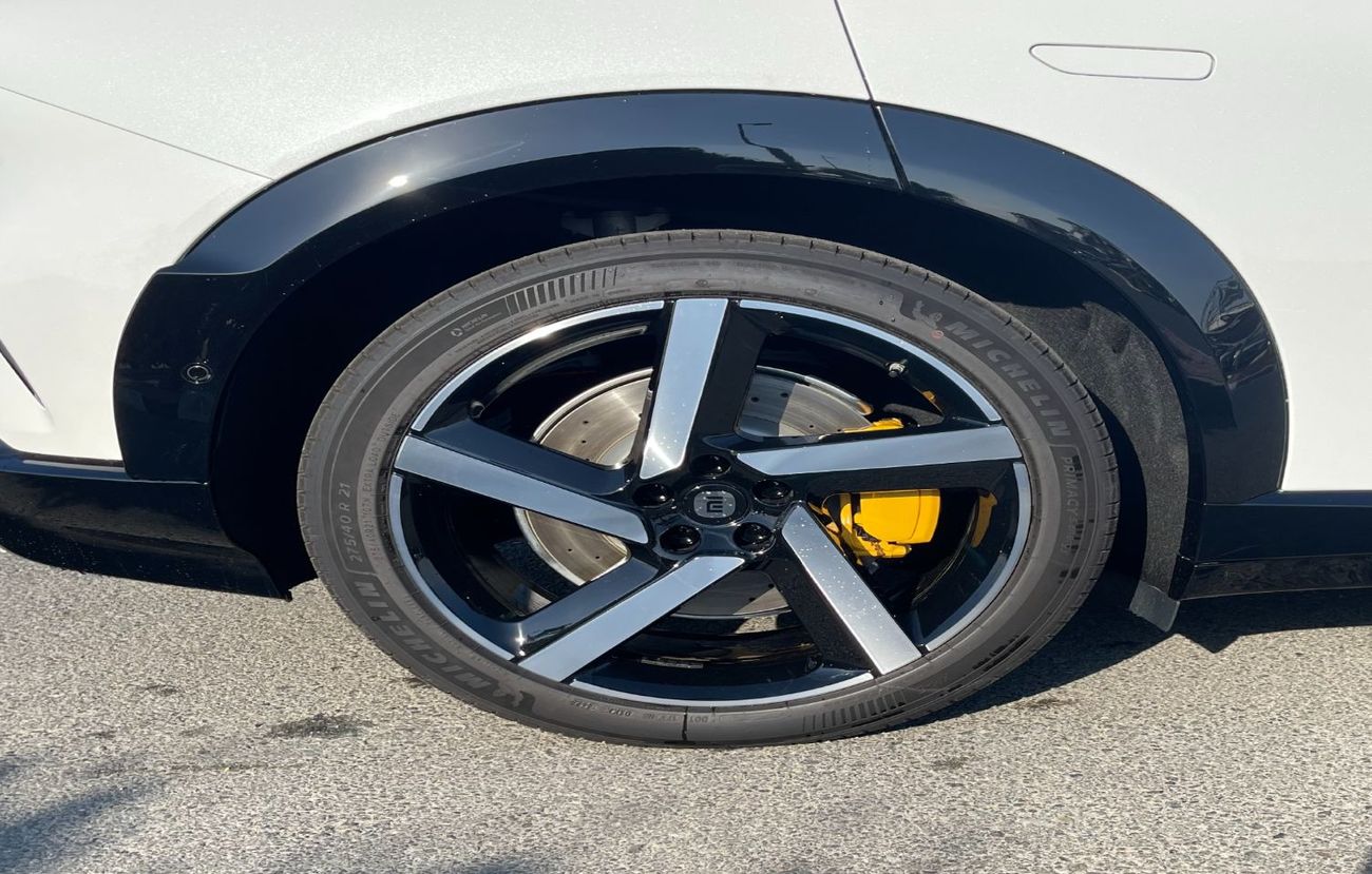 شاومى YU7 Max- 690 HP (681 bhp or 508 kW). range of up to 760 km