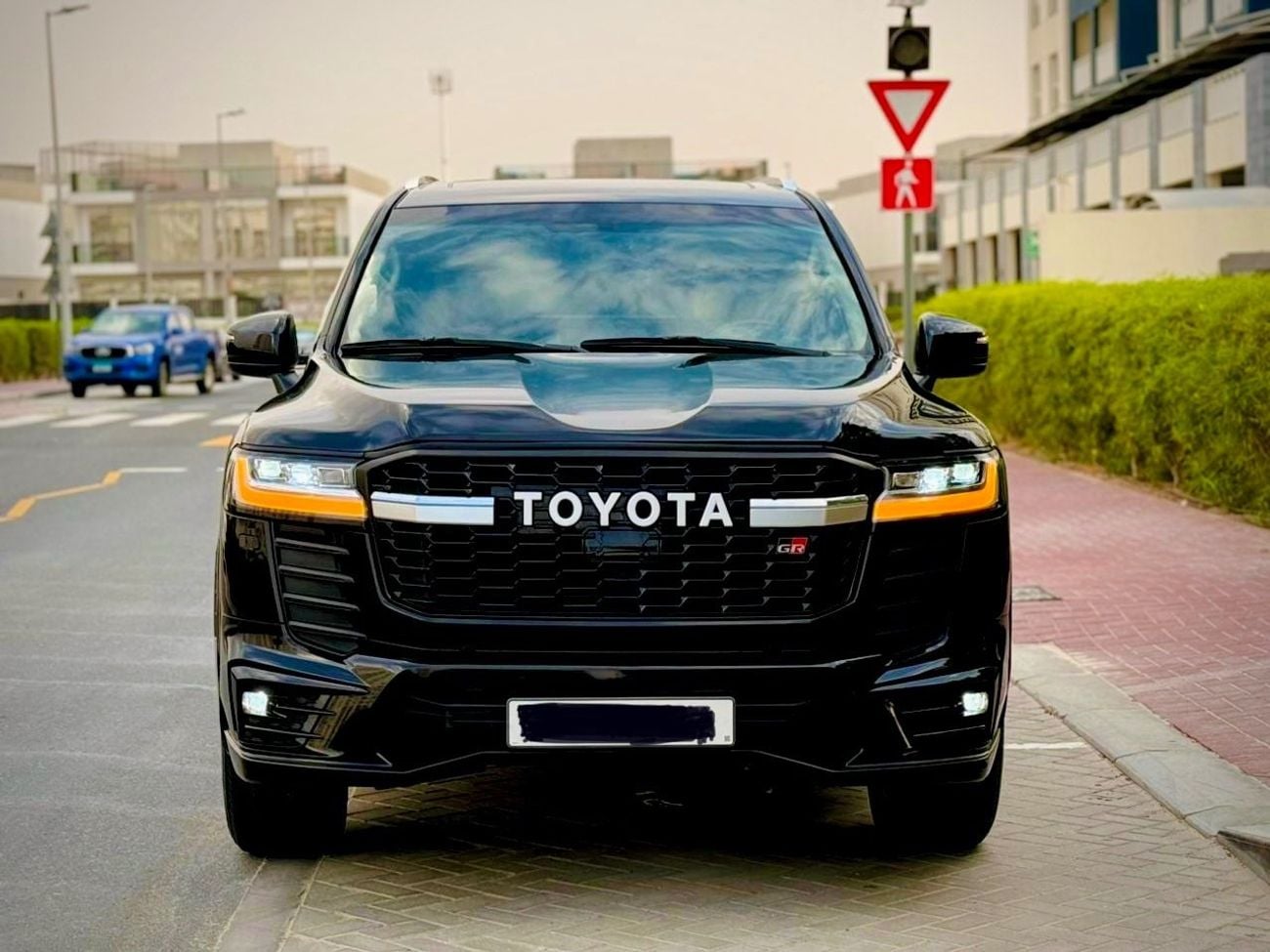 Toyota Land Cruiser GXR + 4.0L Engine Full Option