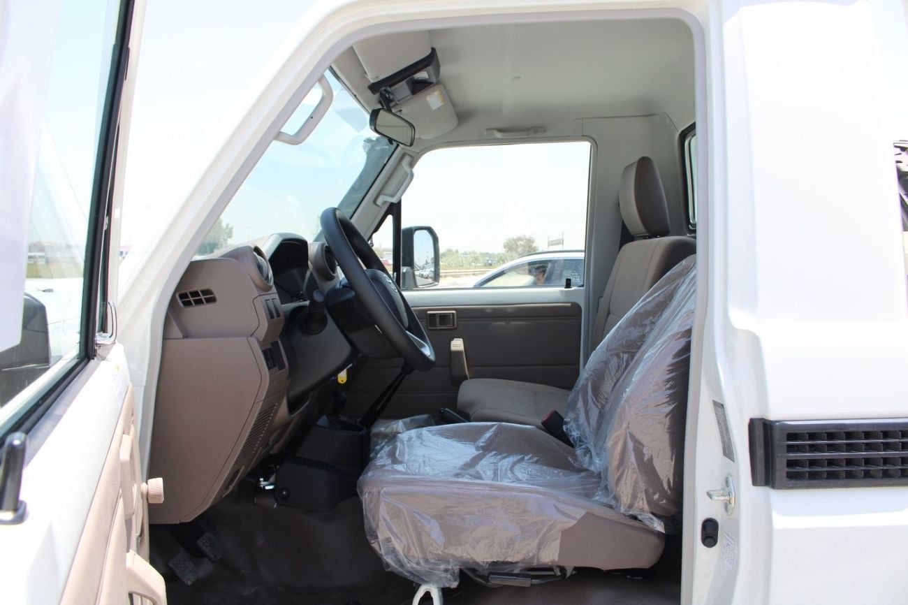 تويوتا لاند كروزر بيك آب  TOYOTA LANDCRUISER 79 2.8L DIESEL SINGLE CAB E MANUAL