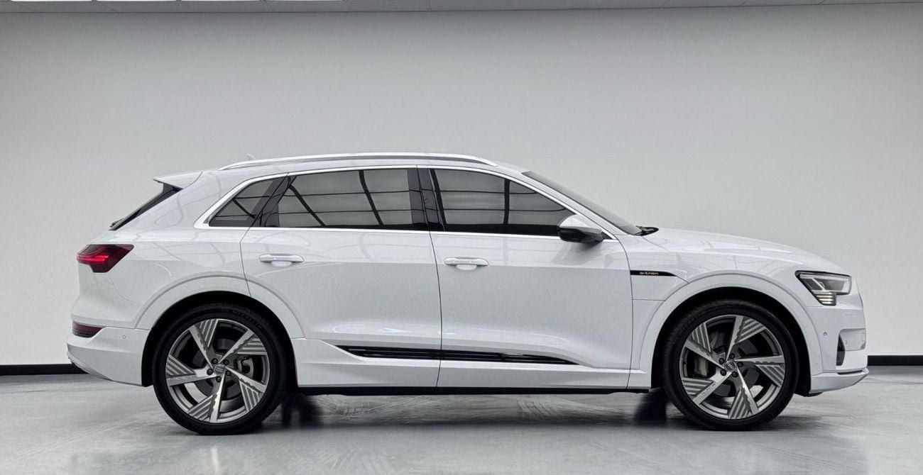 Audi etron 95 kWh Quattro 2022 Audi e-tron Quattro, Agency Warranty Till 27, Full Service History, GCC