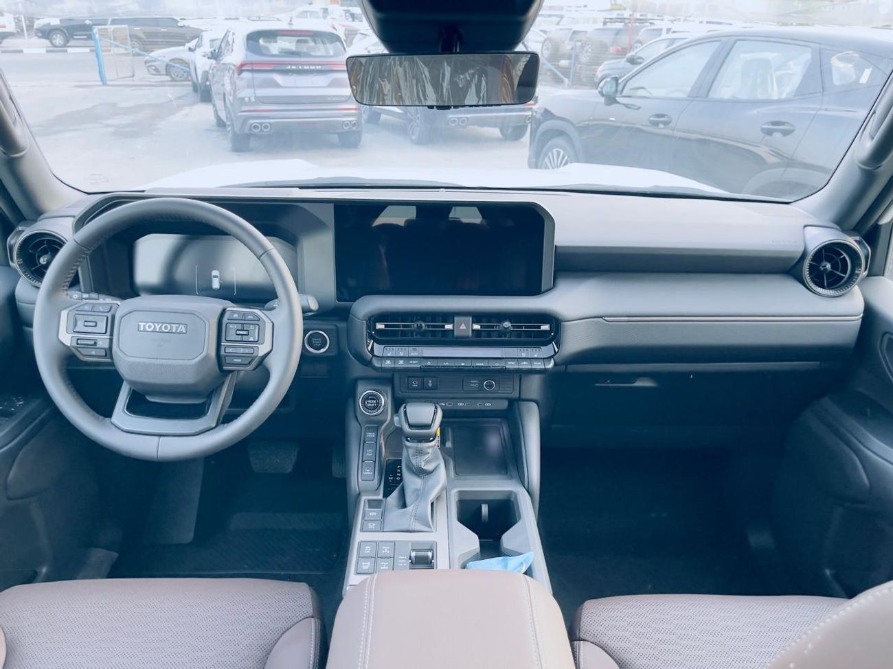 تويوتا برادو adventure 2.8l