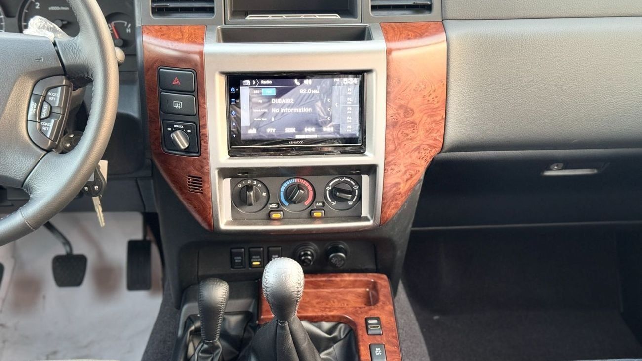 Nissan Patrol Safari Nissan Patrol Safari (Al Ostoura Edition) 4.8L Gasoline Engine 7 Seater