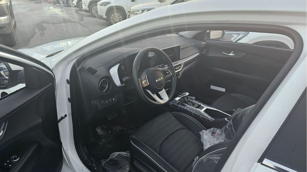 كيا K3 KIA K3 1.5L 2024 FULL OPTION WITH SUNROOF