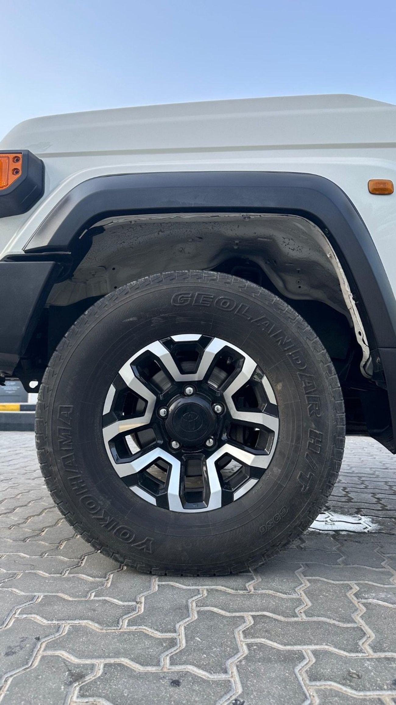 Toyota Land Cruiser 79 series with Current Shape