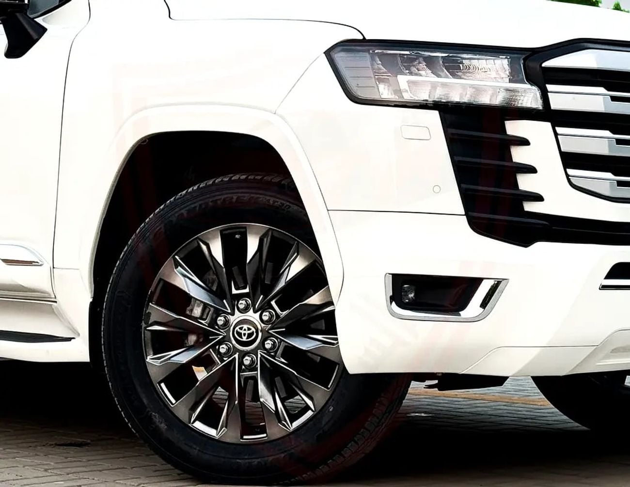 Toyota Land Cruiser GXR 3.5 L | | GCC | Accident-Free | In Excellent Condition | 3864 P.M