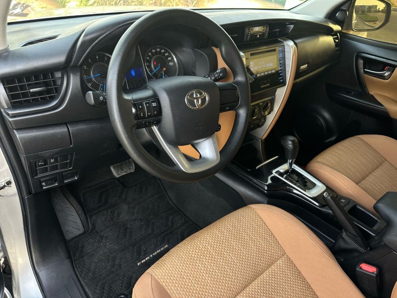 تويوتا فورتونر 2.7L EXR