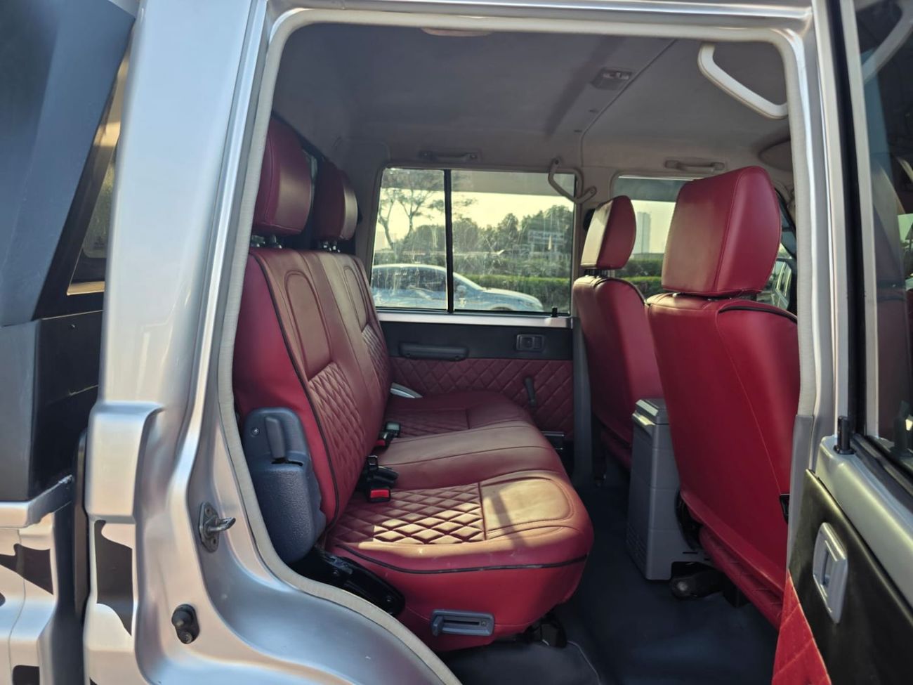 تويوتا لاند كروزر بيك آب -