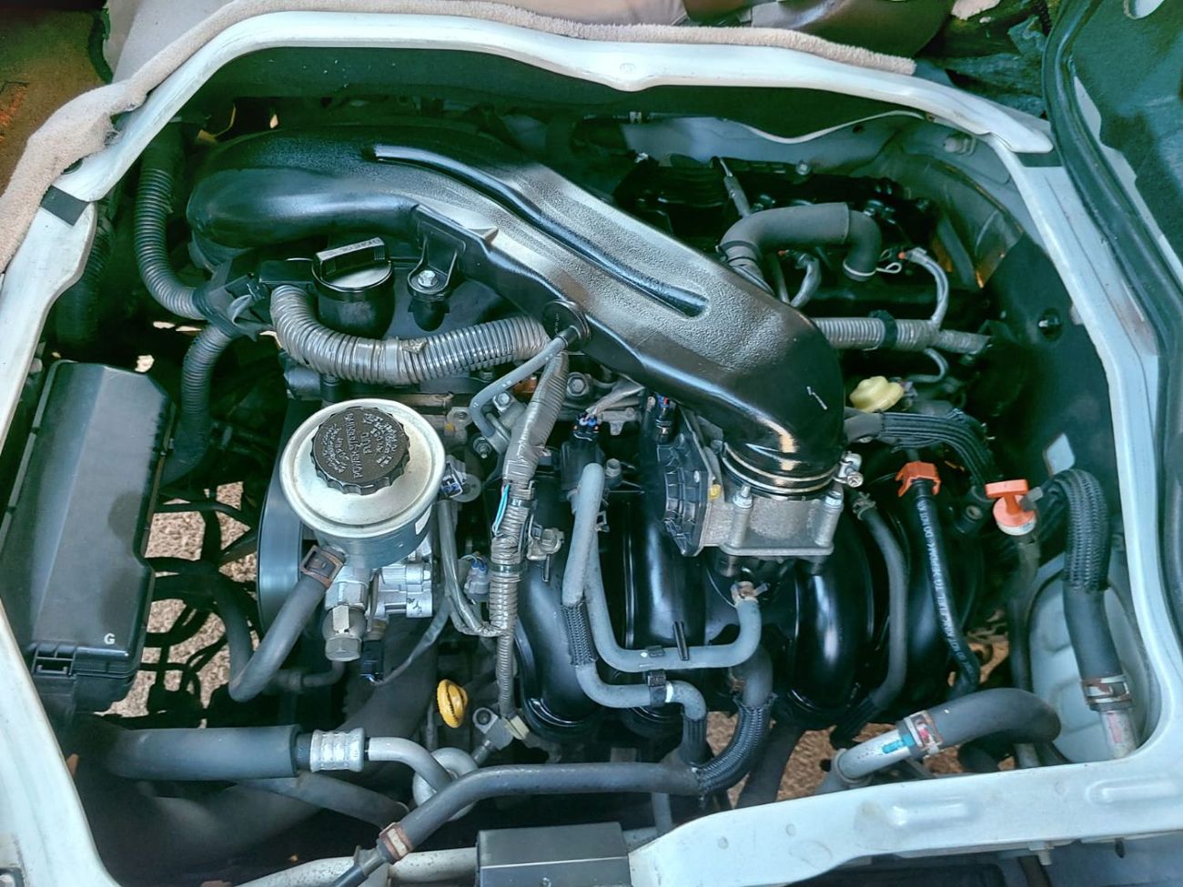 Toyota Hiace (RAMADAN OFFER) TOYOTA HIACE VAN RHD 2006 MODEL 2.0 L PETROL AUTOMATIC(PM41002)