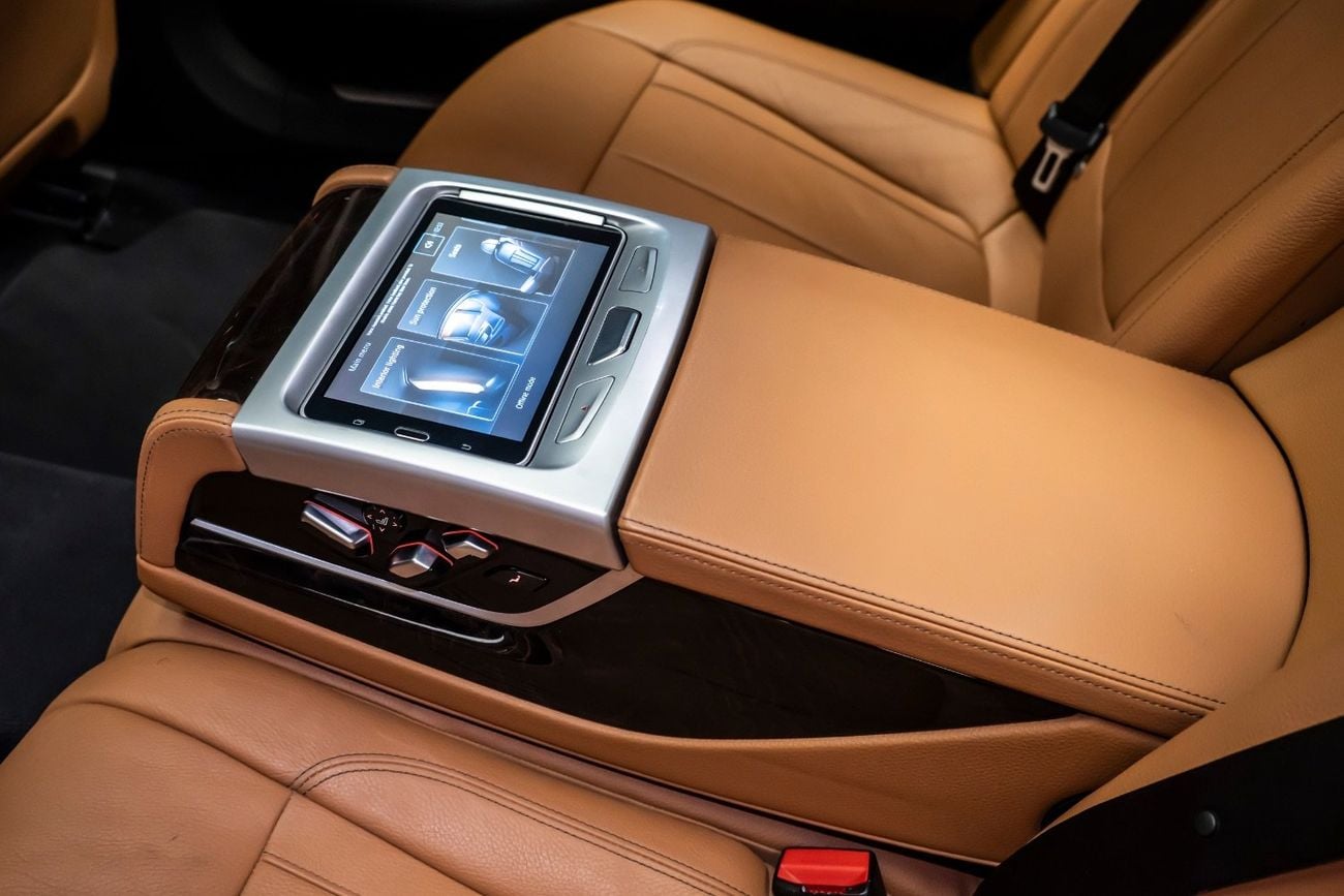 بي أم دبليو 730i