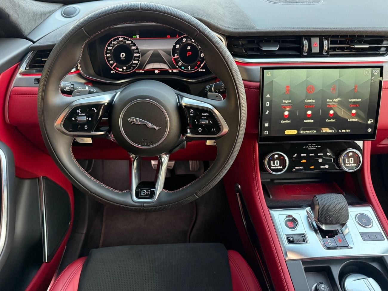 جاكوار F بيس SVR | 2024 | Brand New | GCC Specs | AlTayer warranty till 2031