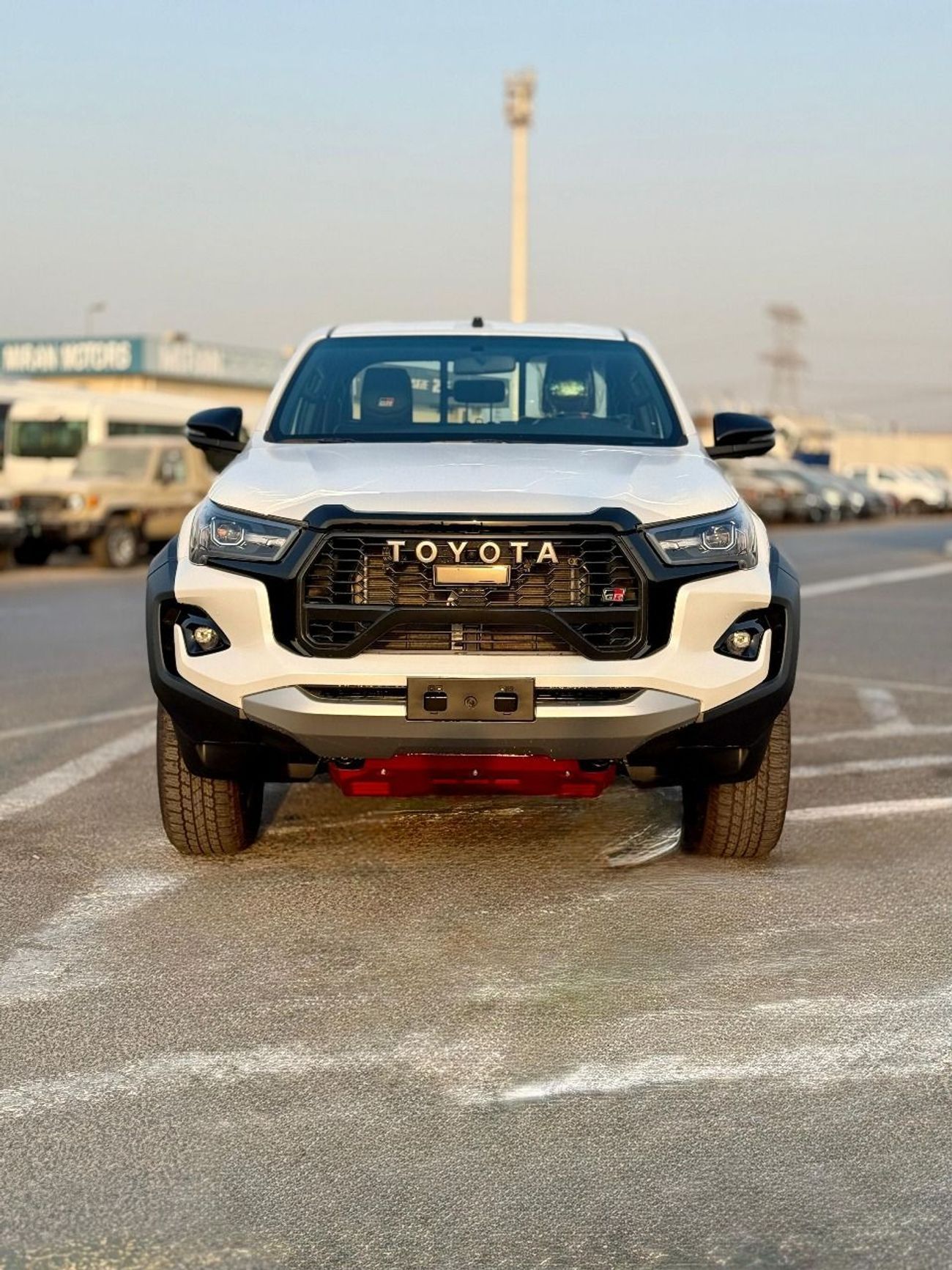 تويوتا هيلوكس GR Sport 4.0L 4x4