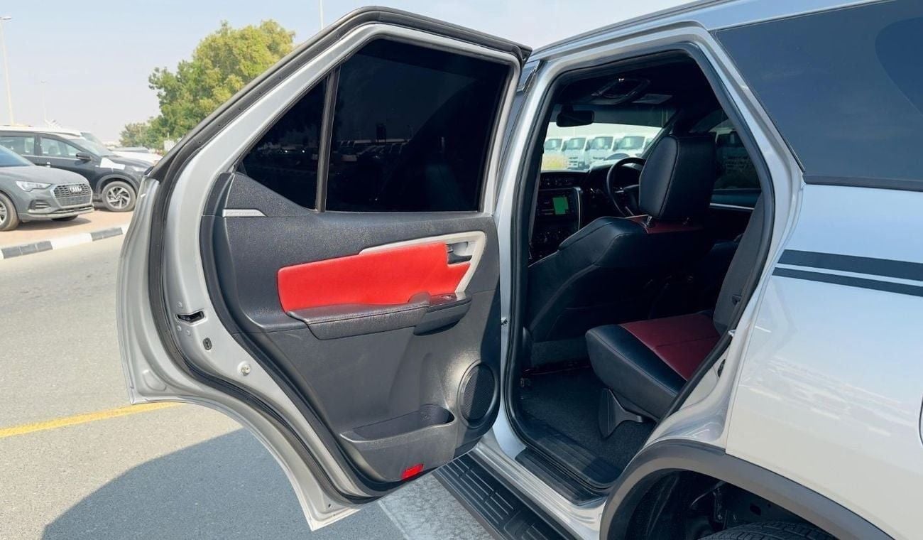 Toyota Fortuner PREMIUM CONDITION | RHD | 2.8L DIESEL ENGINE | 2019 | (AT) | REAR VIEW CAMERA | ELECTRIC SEAT