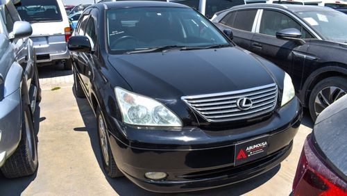 Lexus RX330 Lexus RX 300 || 6 cylinder engine || 18″ wheels and black interior ||  Gasoline || Keyless go || Air
