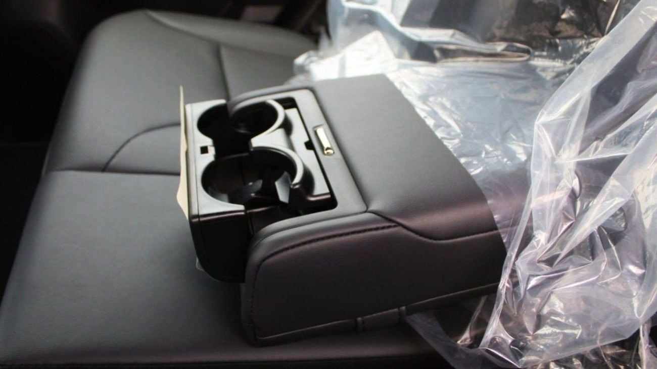 Toyota Land Cruiser LC300 GXR 4.0P AT MY2025 – BLACK