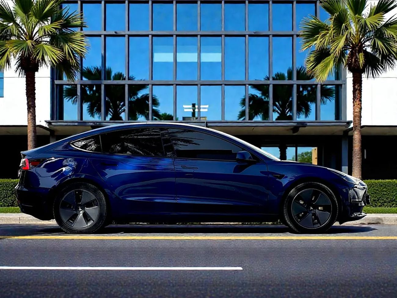 Tesla Model 3 Long Range (AWD) 1566 P.M | | | LONG RANGE | DUAL MOTOR | | GCC | WARRANTY