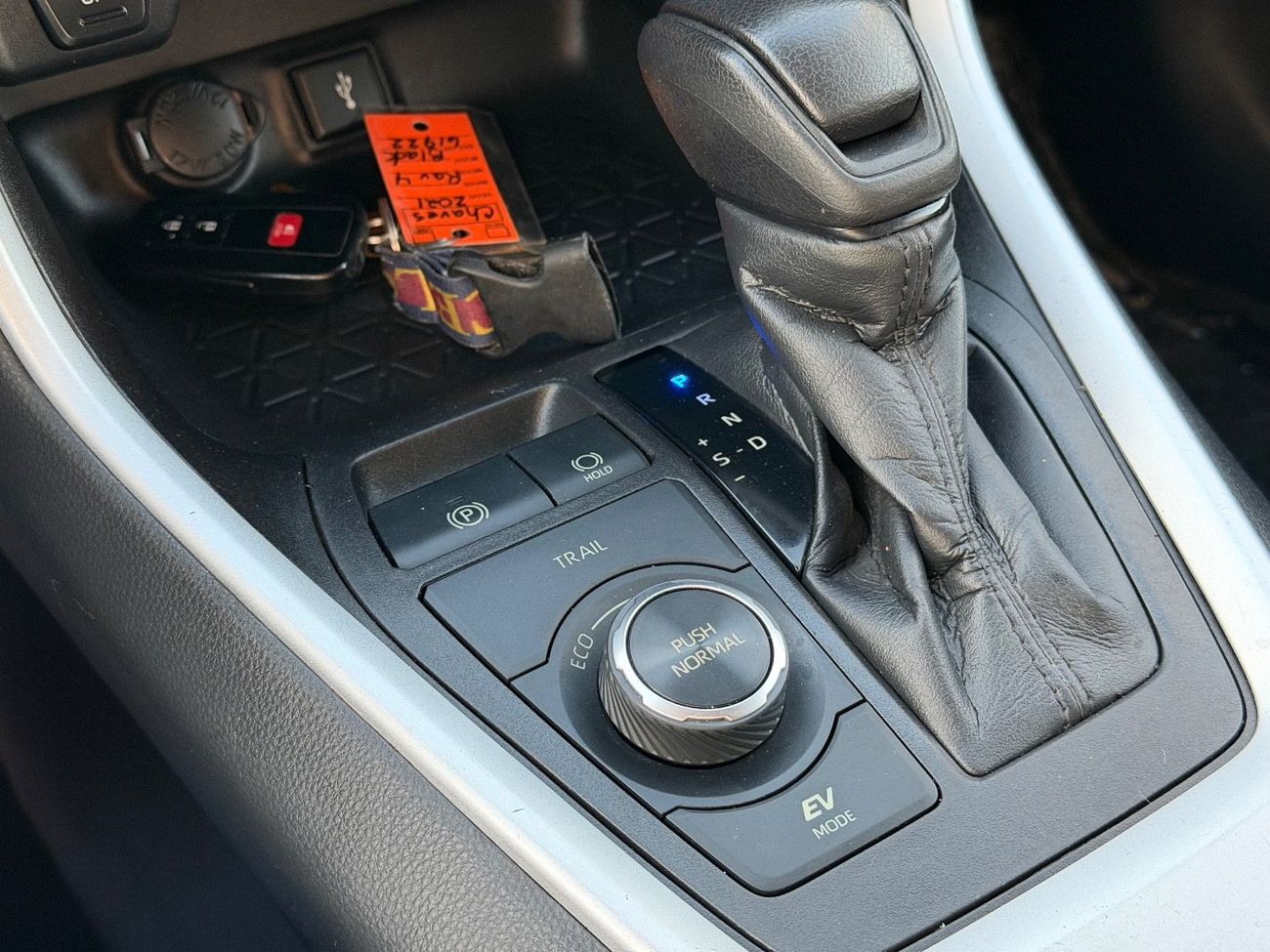 Toyota RAV4 XLE 2.5L 2021 TOYOTA RAV4 XLE HYBRID AWD IMPORTED FROM USA