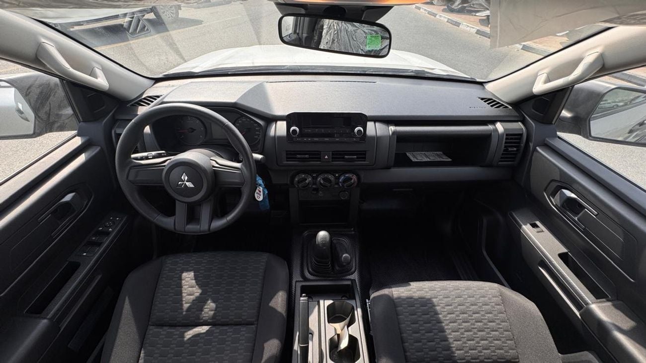 ميتسوبيشي L200 2.4 L DIESEL DOUBL CABIN 4X4 5MT MID -LINE