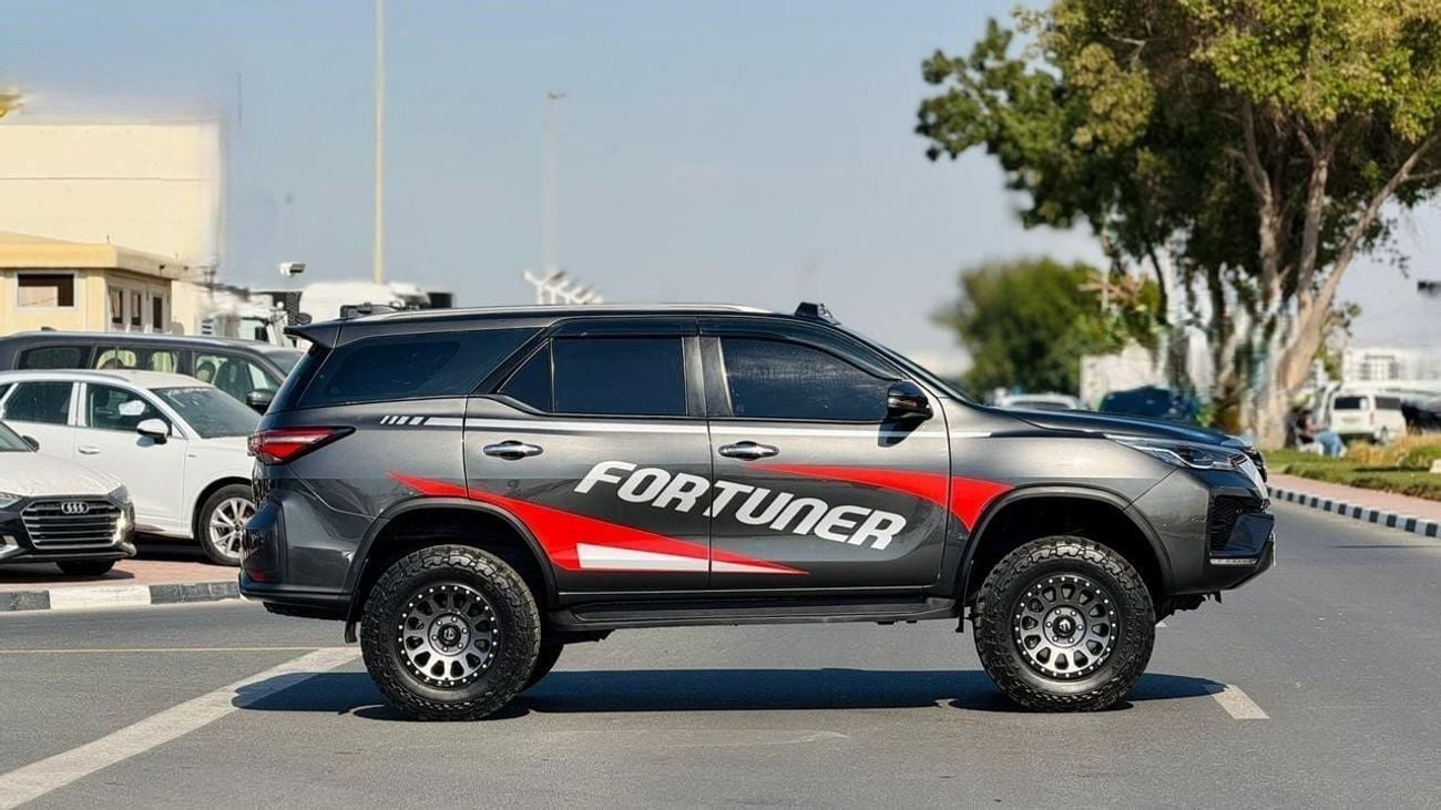 Toyota Fortuner 2023 | 2.8L DIESEL ENGINE | AUTOMATIC TRANSMISSION | RHD | DIGITAL AC | REAR VIEW CAMERA | CONTROLLE