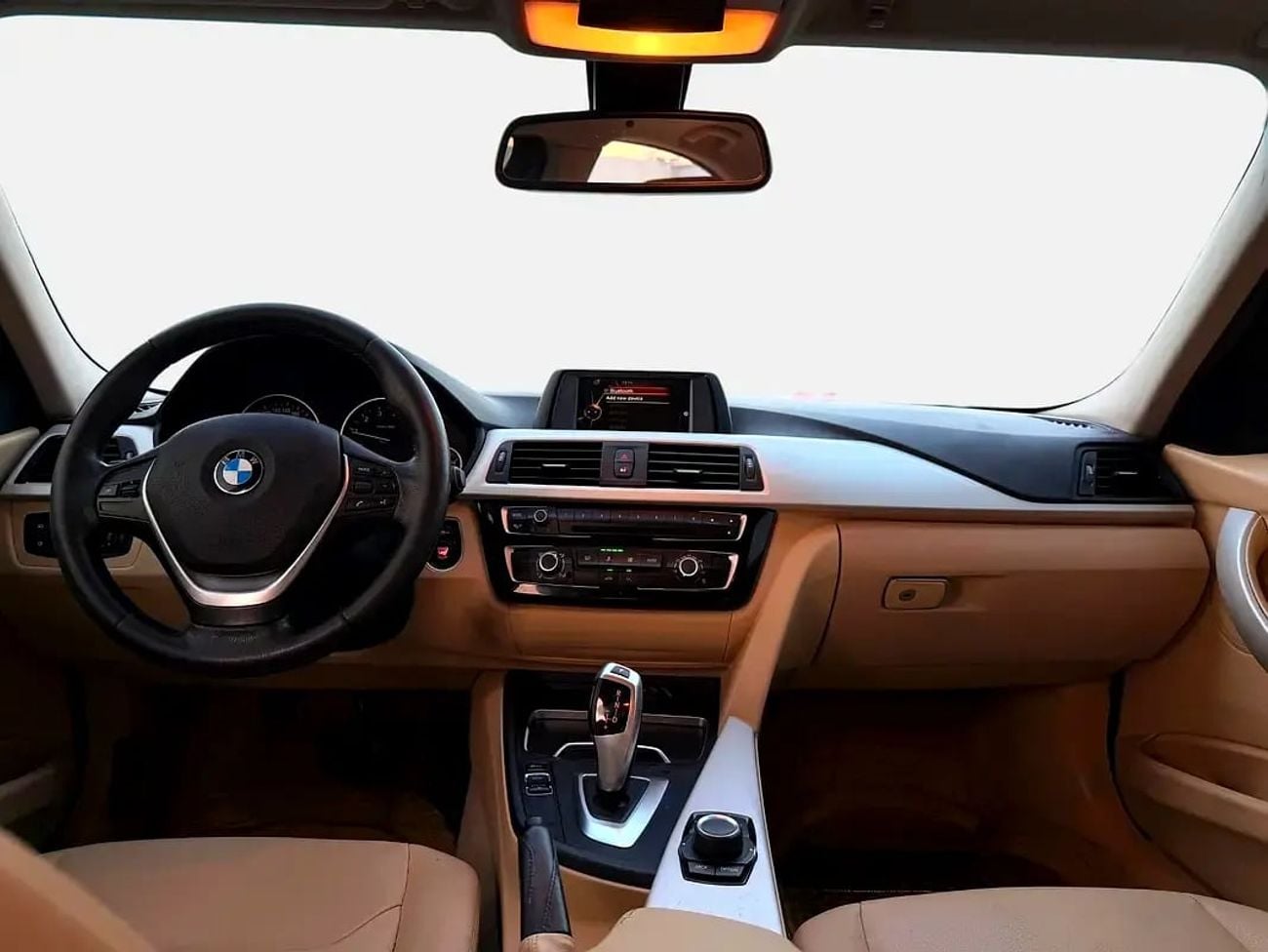 BMW 320i STANDARD 320i | 2.0L TURBO | 184 HP | GCC SPECS