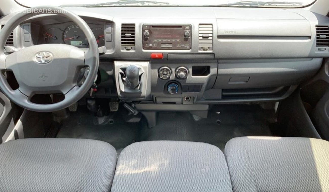 Toyota Hiace 2015 6 Seats Ref#242