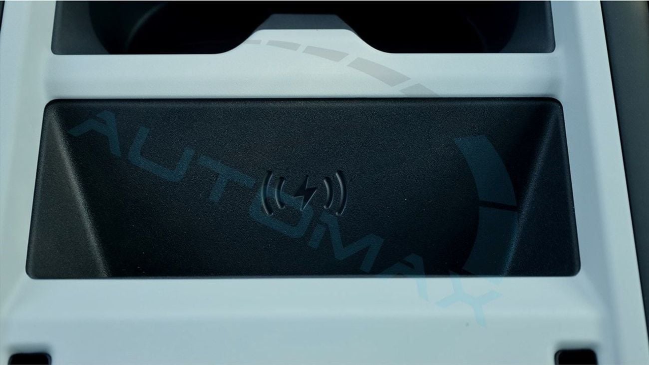 لاند روفر ديفندر (For Export , НА ЭКСПОРТ) 110 X-Dynamic SE P400e Plug-in Hybrid 2025 Без пробега