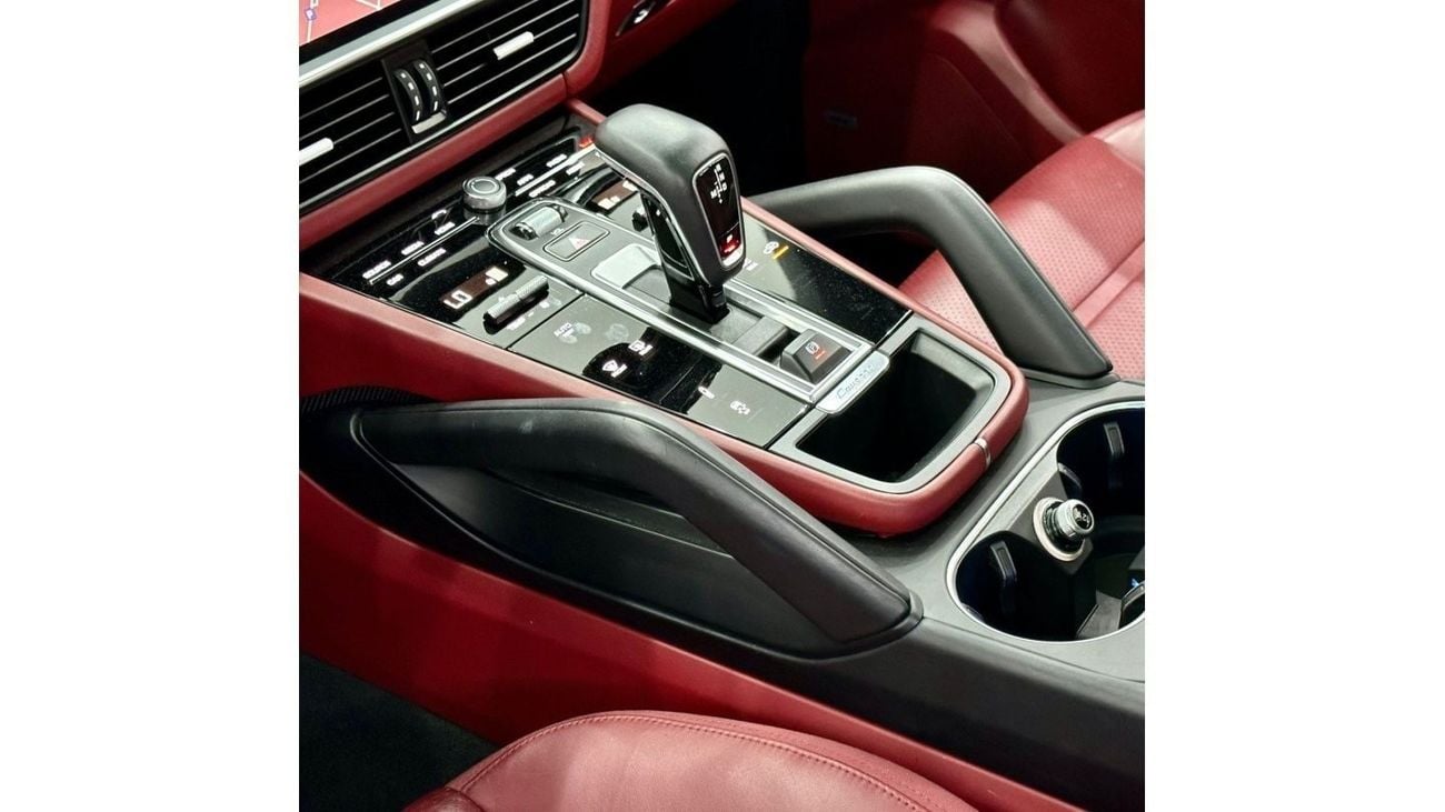 Porsche Cayenne 2021 Porsche Cayenne GTS, Warranty, Full Service History, Full Options, GCC