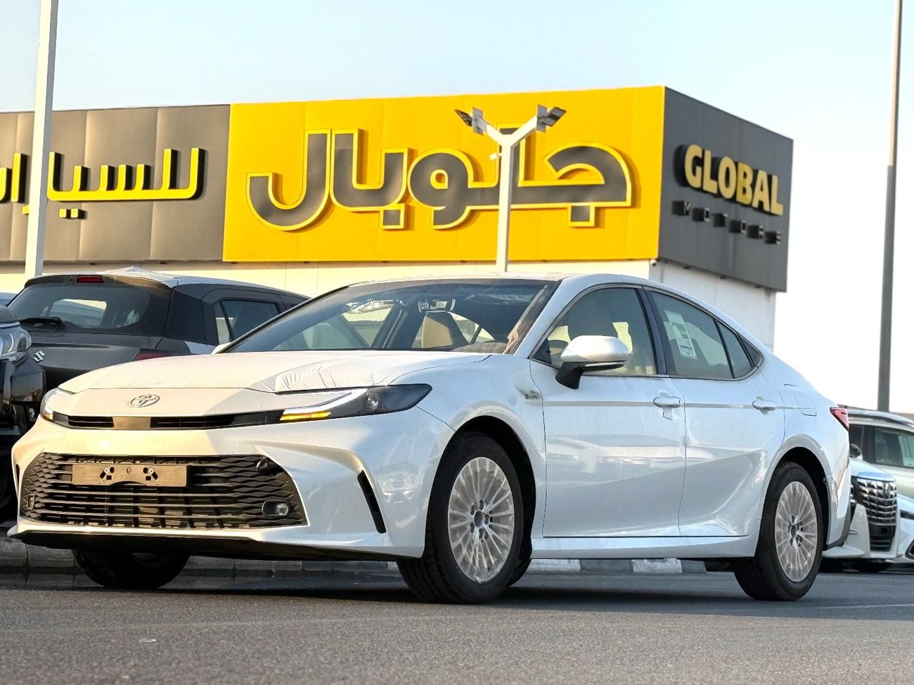 Toyota Camry XLE 2.5L Hybrid