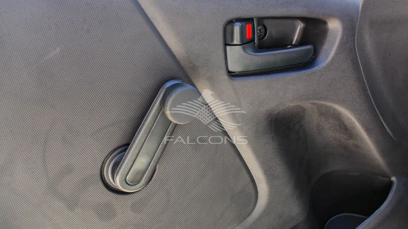 تويوتا هاياس Toyota/HIACE D/00MO7 2.5L GLS VAN AC STD MT