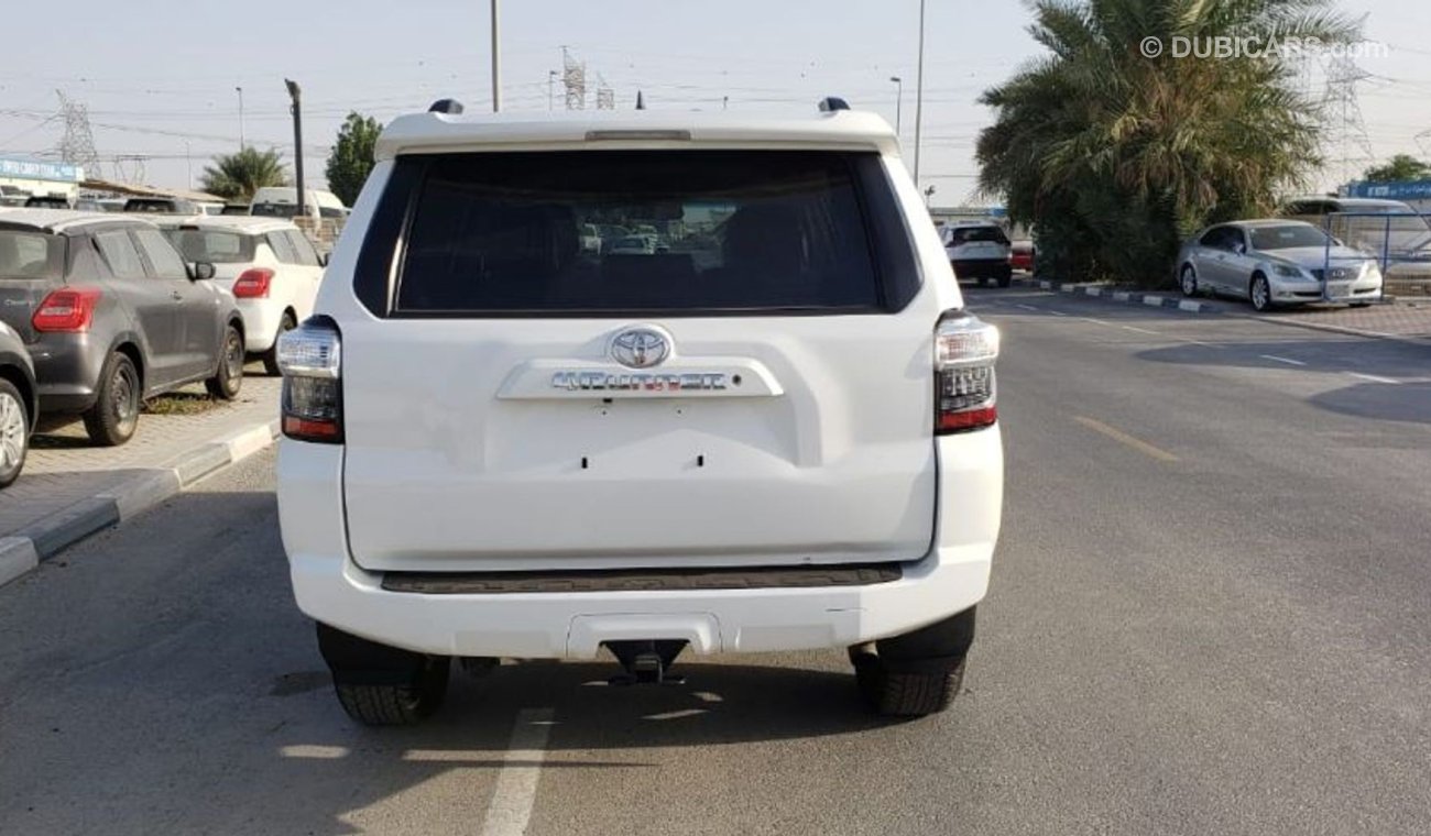 تويوتا 4Runner TOYOTA 4RUNNER 2019 WHITE - SR5 FULL OPTION - 4X4 - LEATHER INTERIOR