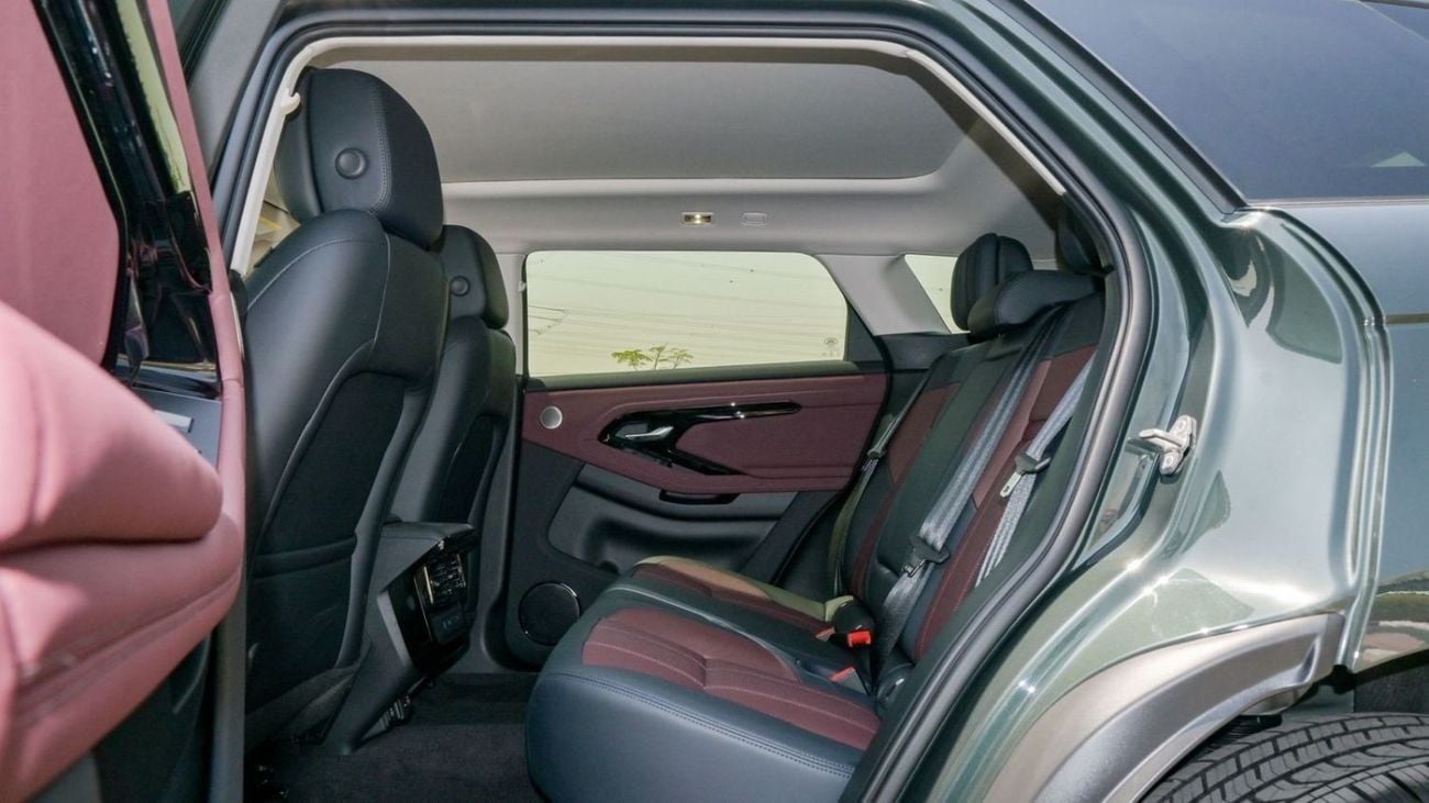 لاند روفر رانج روفر إيفوك SE P250 DYNAMIC 2025!! FIVE YEARS WARRANTY!! THREE YEARS SERVICE CONTRACT