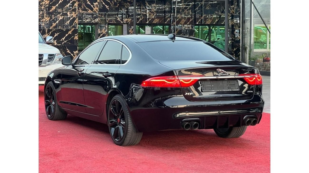 Jaguar XF R-Sport Jaguar XF 25T 4 cylinder turbo model : 2019 Price: 82,000 dirhams MILEAGE : 50,000 km/m Kore